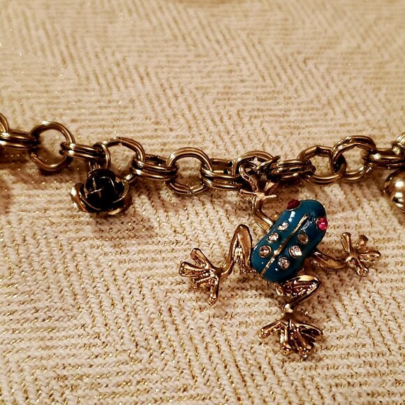 Gold-Tone Frog Charm Bracelet – Playful Elegance with Pearls and Heart Accent, G - Picture 5 of 5